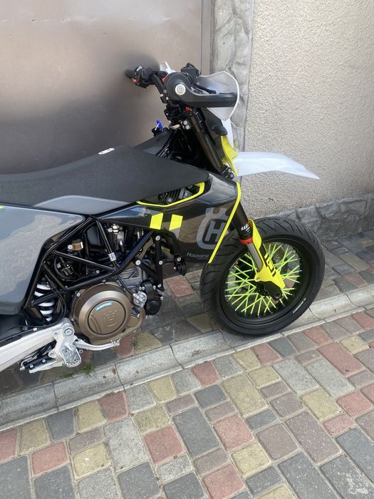 Husgvarna 701 ktm 690