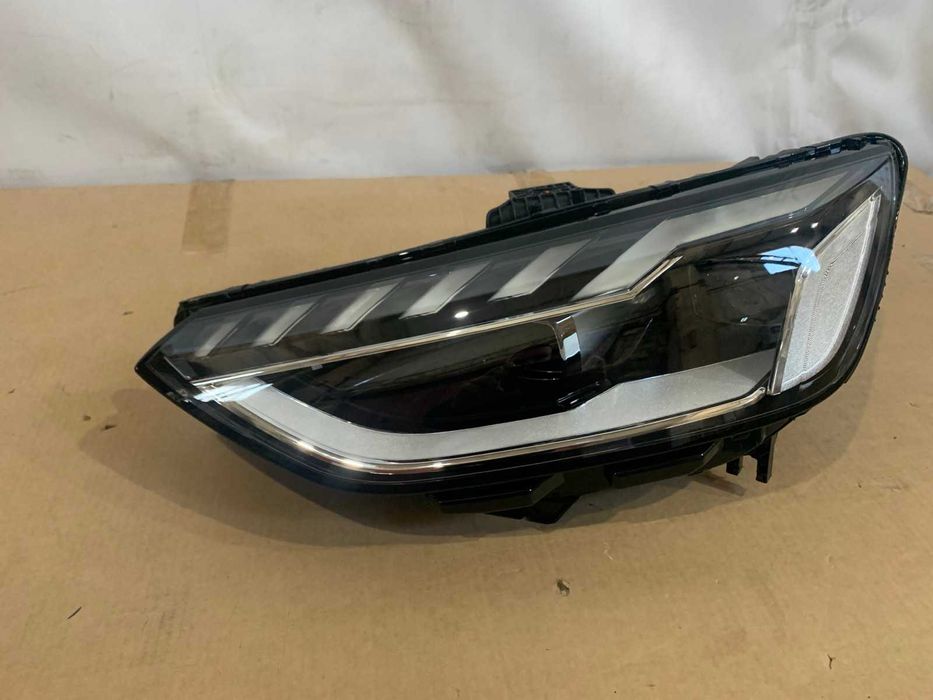 AUDI A4 Фара левая 2021 2022 2023 2024 8W0-941-033-F