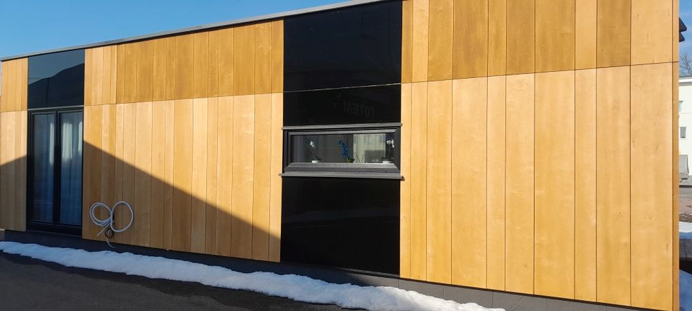 Готовий стильний будинок з терасою