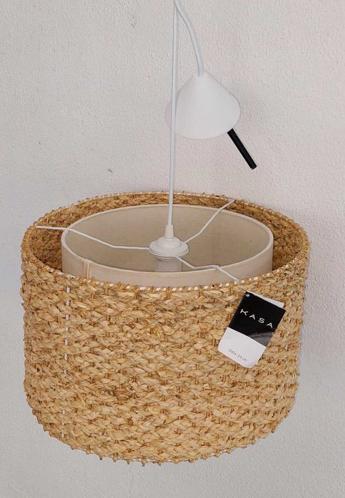 Candeeiro de teto em vime