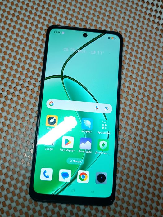 Realme 12x 5G в зеленому кольорі