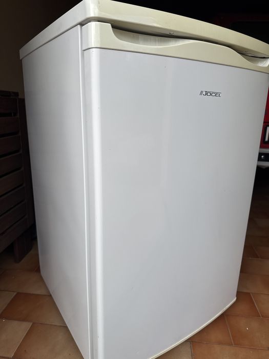 Frigorifico Pequeno c/ congelador 85cm