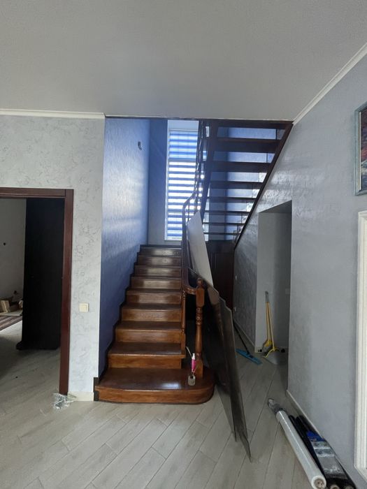 Двухэтажный дом с гостевым домом на участке Северный