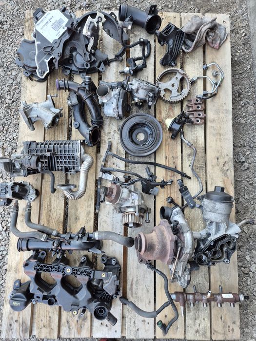 Silnik 1.5 blueHdi części wał wtryskiwacz pompa turbo  tłoki