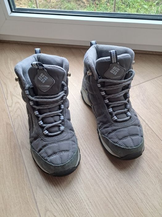 Жіночі ботінки columbia 37,5 розмір