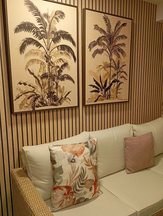 Decoração c/ papel de parede.