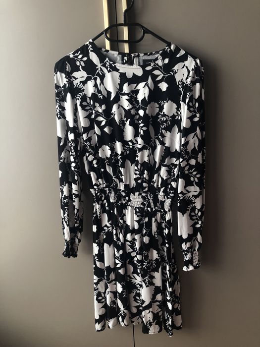 Sukienka 32 xs mohito czarno biała