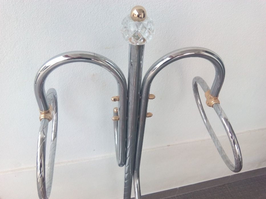 Toalheiro Novo óptimo estado