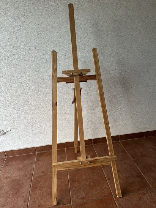 Cavalete em madeira