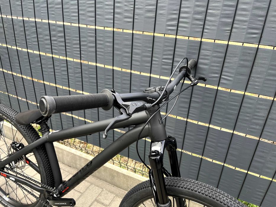 Nowy rower dirt NS Bikes Movement 2