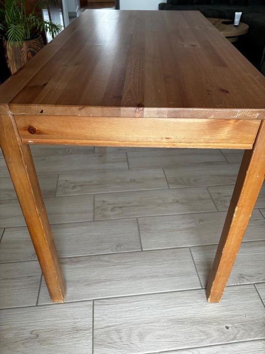 Sprzedam stół drewniany