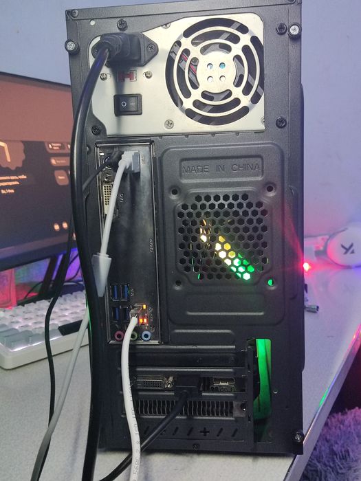 Ryzen 3 2200G | GTX 1050 Ti | 16GB RAM | SSD/128GB | HDD/1TB