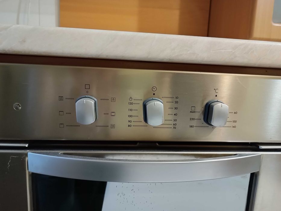 Електрична вбудована духовка Ariston