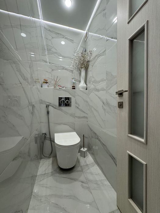 Снимите двухкомнатную квартиру на улице Василя Макухи, район Образцова