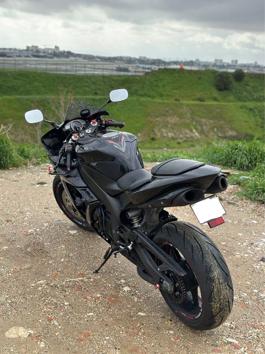 Yamaha YZF-R1 2004 - Impecável
