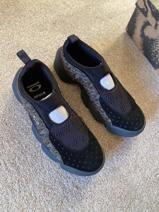 Oakley чоловічі кросівки оригінал