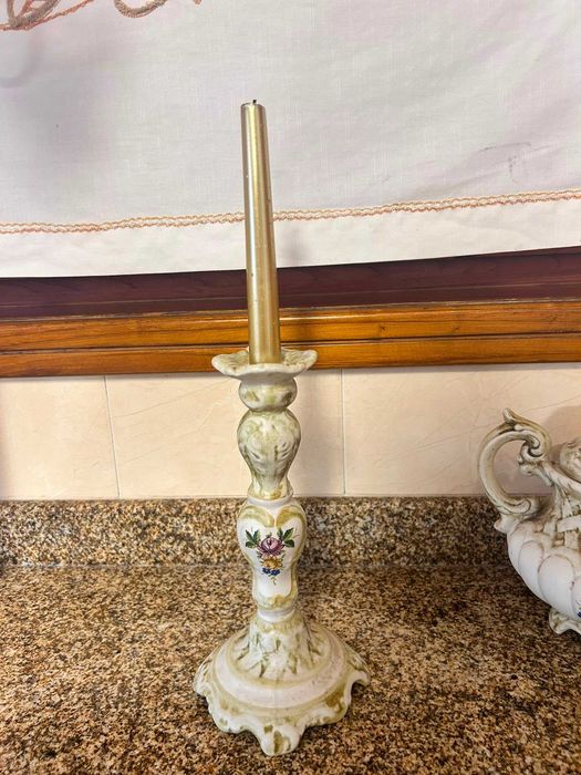 Serviço de mesa trabalhado