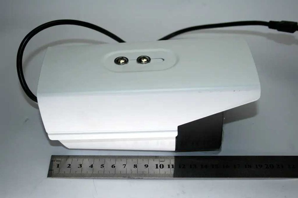 Камера  AHD (MHK-A9514X-400W) 4 МП подсветка 100 метров