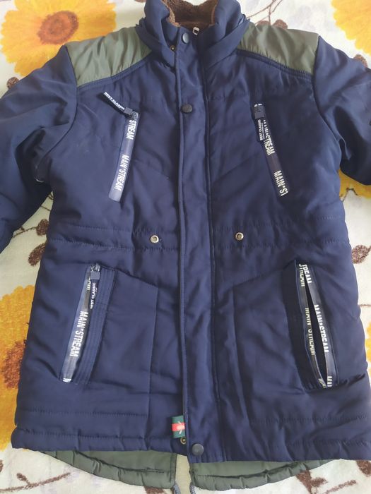 Тепла куртка для хлопчика.