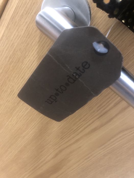 Blusa dourada de brilho