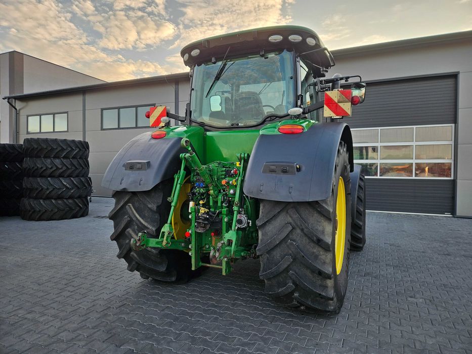 John Deere 7270R