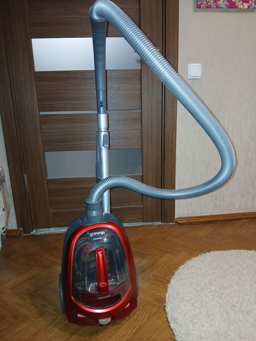 Пилосос для сухого прибирання без мішка Gorenje