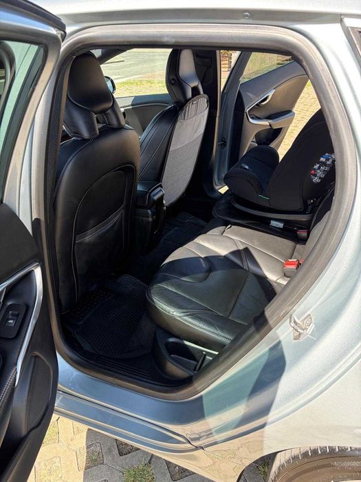 Volvo V40 1.6 D2 R-Design 2013