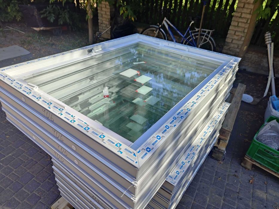 Inwentarskie okna PCV, okno do garażu piwnic chlewni obory, stajni