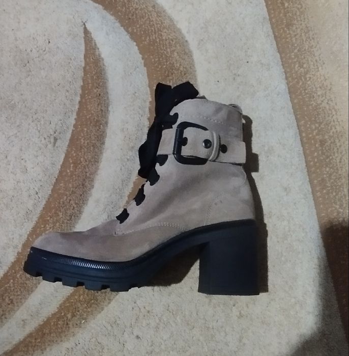 Жіночі черевики !