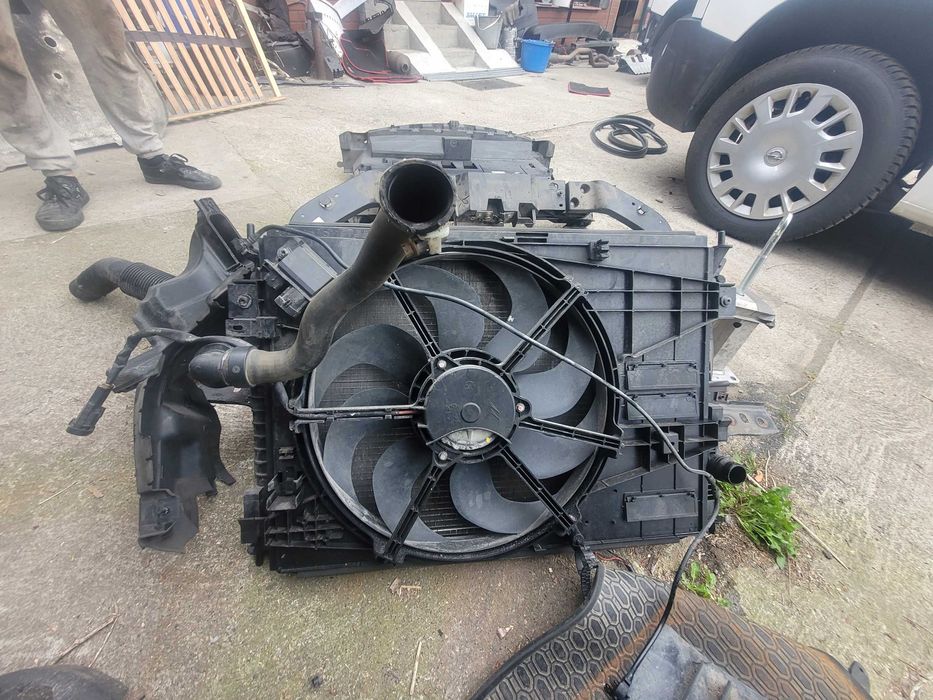 Кришка багажника Peugeot Rifter шрот на інші Пежо розборка запчастини