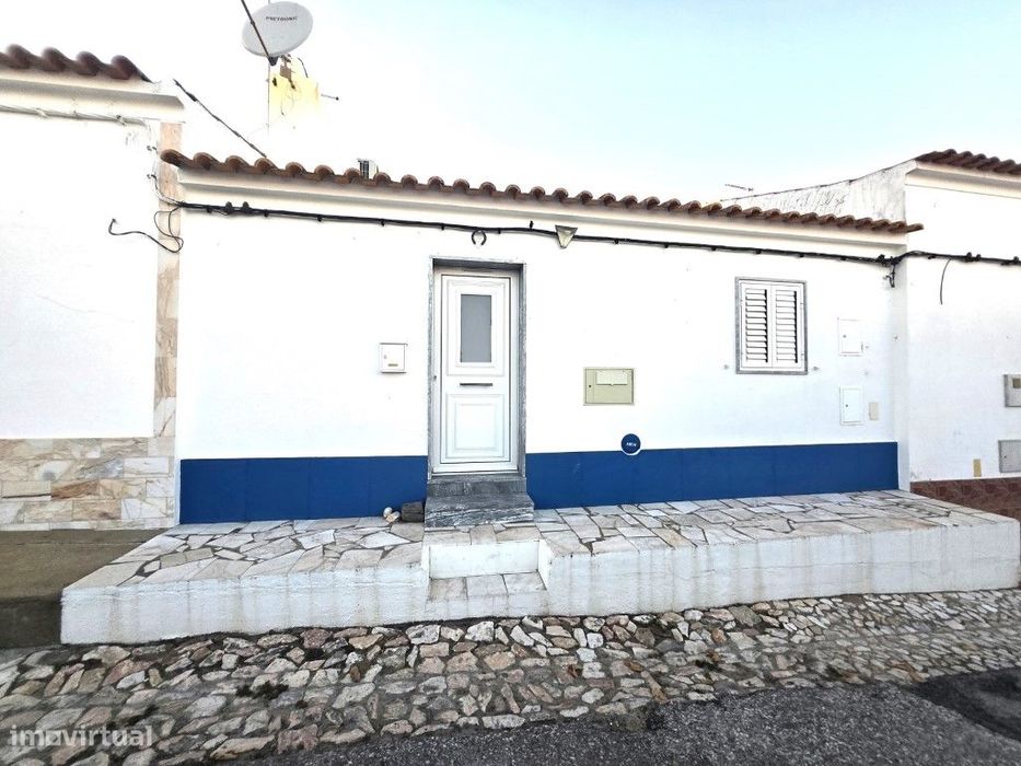 Moradia T2 perto da Praia Fluvial de Azenhas Del Rei