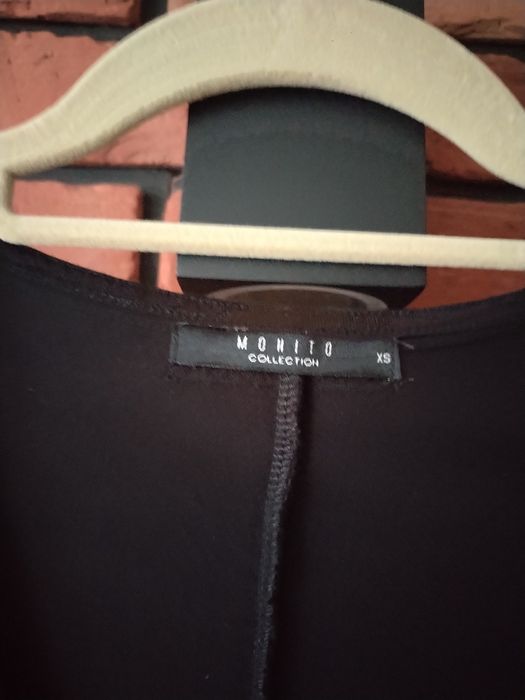 Fajna bluzka Mohito XS-M czarna