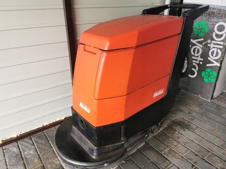Zamiatarka szorowarka Hako 450