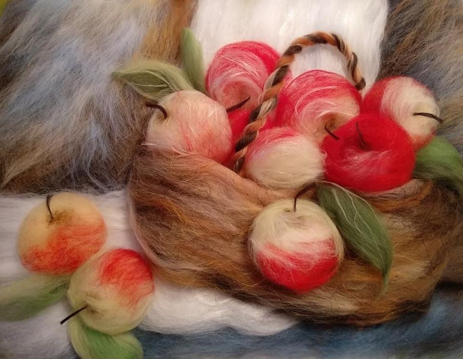 Продам картини з вовни