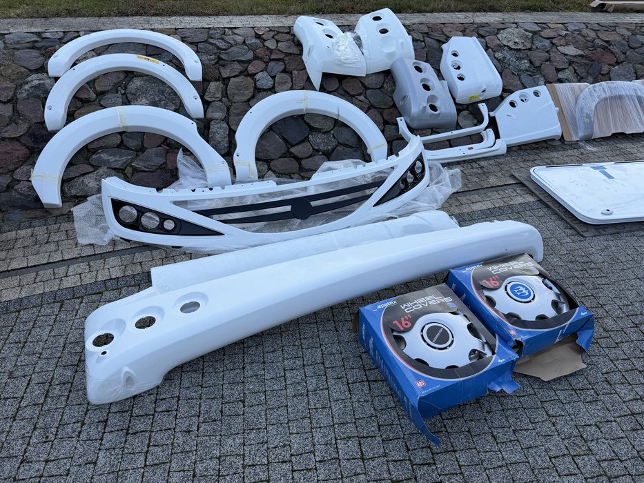 Kamper zderzak,lampa,nadkole,knaus