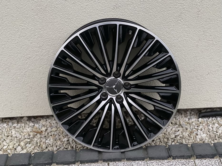 Felga Mercedes E-klasa W214 A214401  8,5x20 ET35,5 BDB Stan Mb