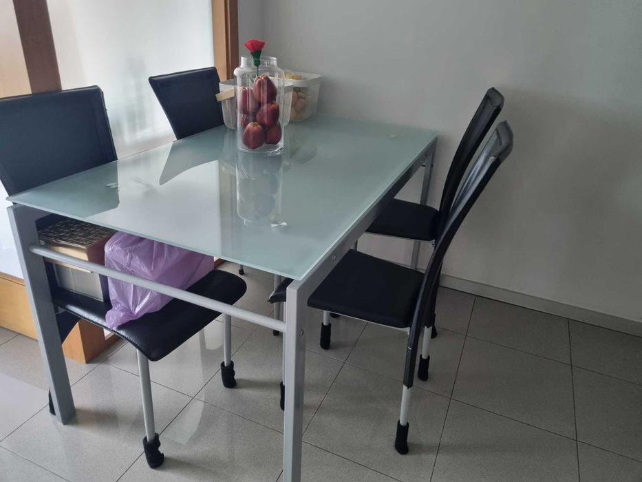 Grande conjunto de moveis e sofás para mobilar sala de visitas, sala de jantar, escritorio e cozinha