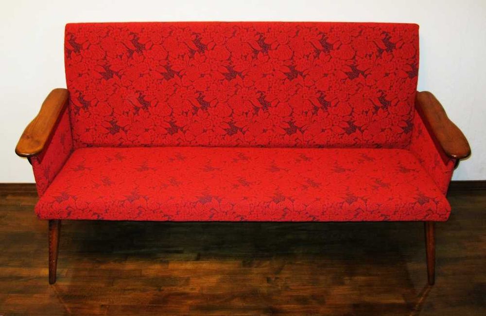 диван новый длиной 168 см.