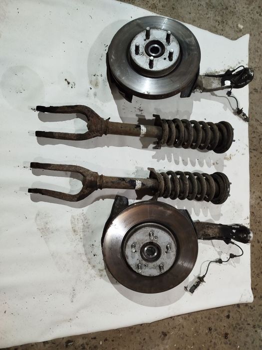 Цапфа ступиця повор.кулак Honda Acura Legeng кb1 Хонда Акура Легенда