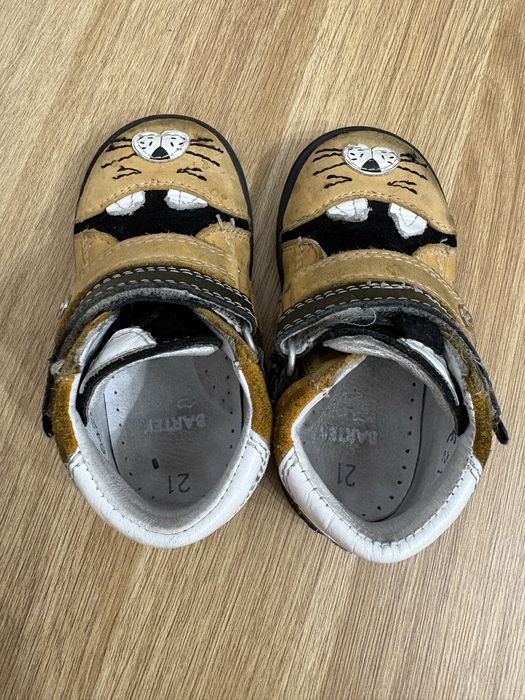 Buty bartek trzewiki bezowe r.21