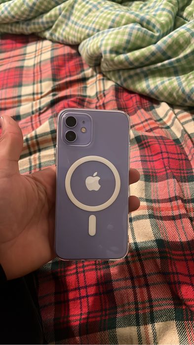Iphone 12 em bom estado