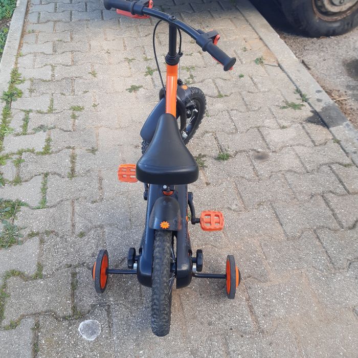 Bicicleta de criança de 14 polegadas em estado novo.