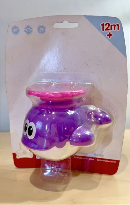 Brinquedo animado para o banho dos mais pequenos