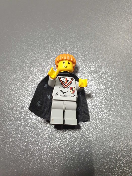 Figurka Lego Harry Potter Ron Weasley Gryffindor peleryna UNIKAT