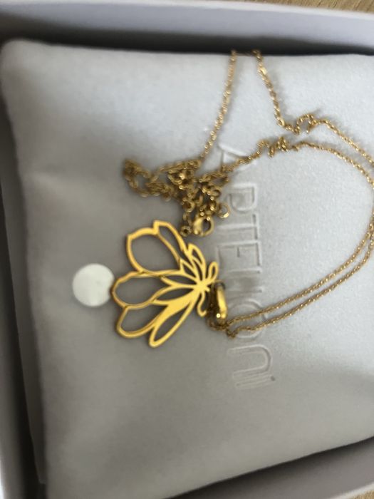 Naszyjnik z wisorkiem Apart