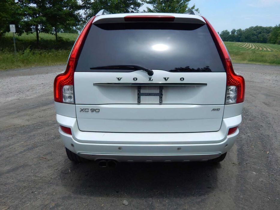 Volvo XC90      2013