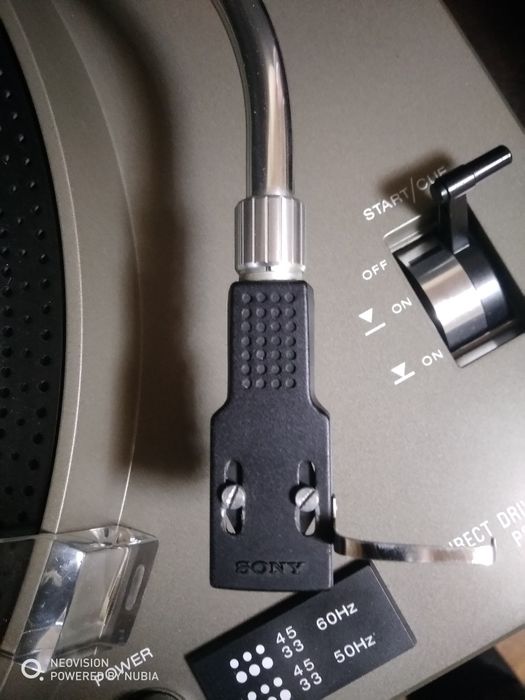 Проигрыватель винила Sony