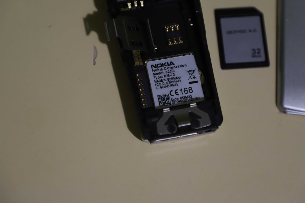 мобільний телефон Nokia 6230i + гарнітура