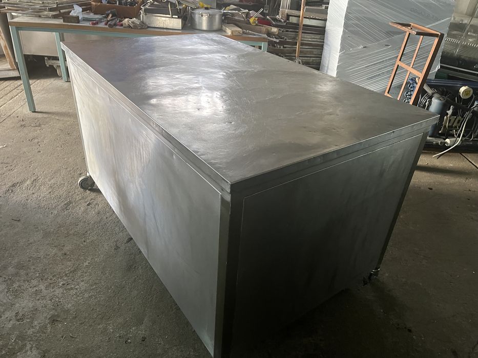 Mesa de trabalho em inox com portas e gavetas 1.50 x 90