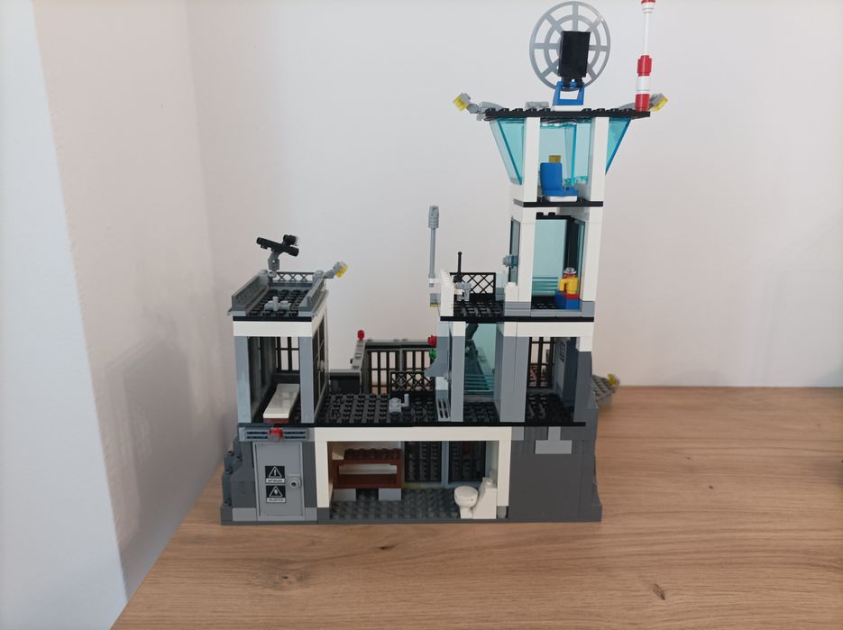 Lego 60130 wyspa więzienna